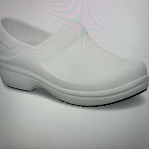 CROCS NWT
